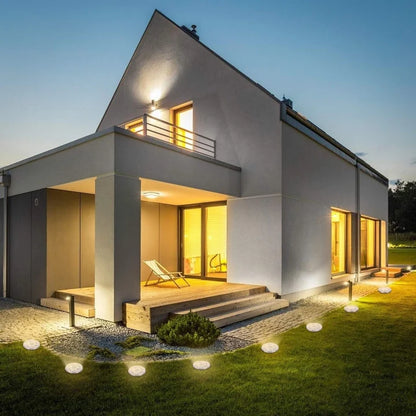 Jardilux - Tu patio brilla de noche sin pagar más - Pack Estacas Solares Jardineros